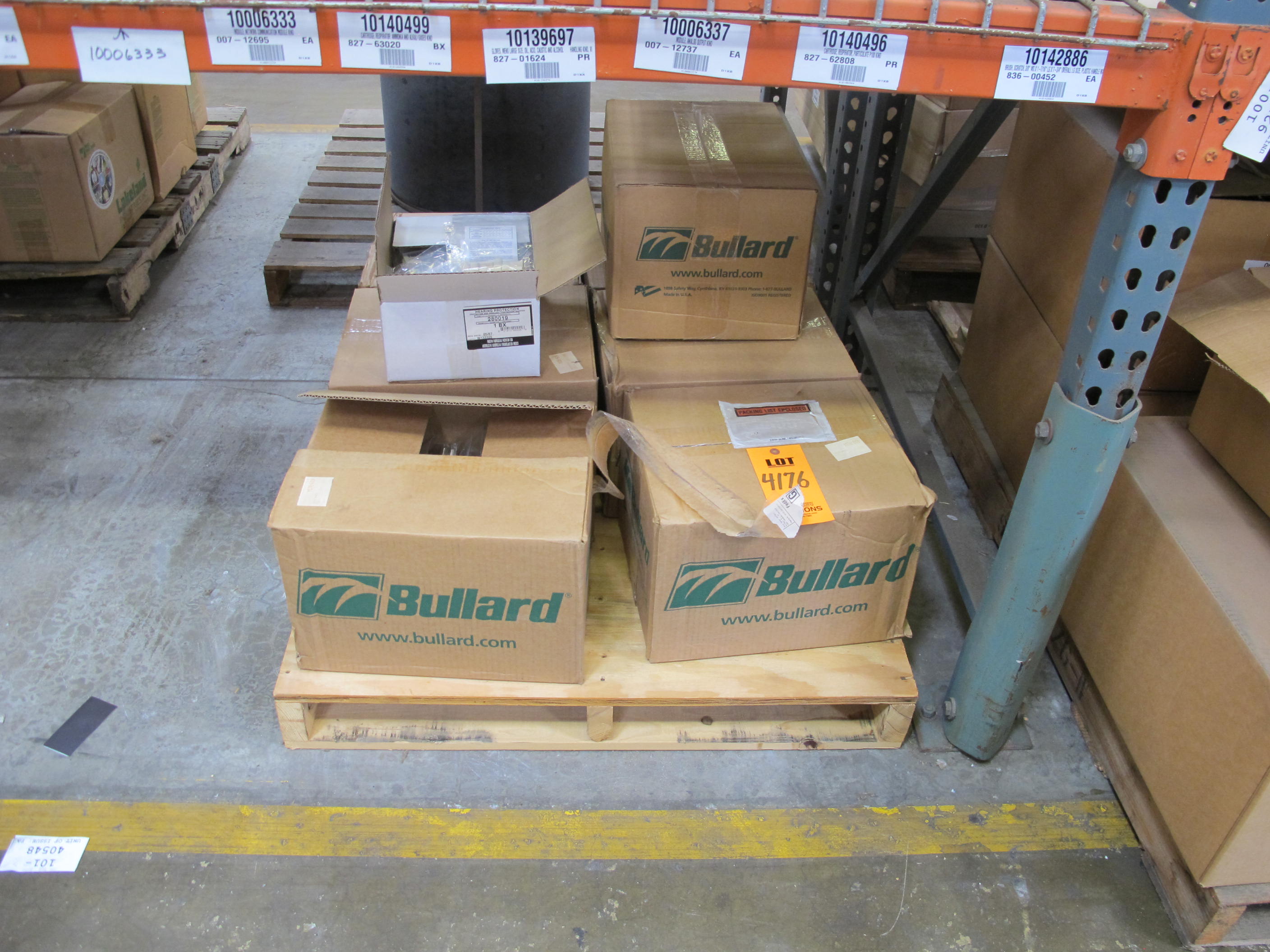 (7 BOXES) BRACKETS, 9" X 8" X 5/8" SIZE, HARD HAT VISOR KIND, ALUM MATERIAL. GOLD COLOR BRACKET WITH SPRING AND HINGED VISOR ASSEMBLY. LOADING & HANDLING FEE $15-4176